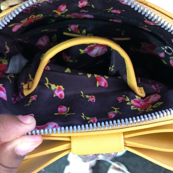 Betsy Johnson crossbody purse - Picture 6 of 6